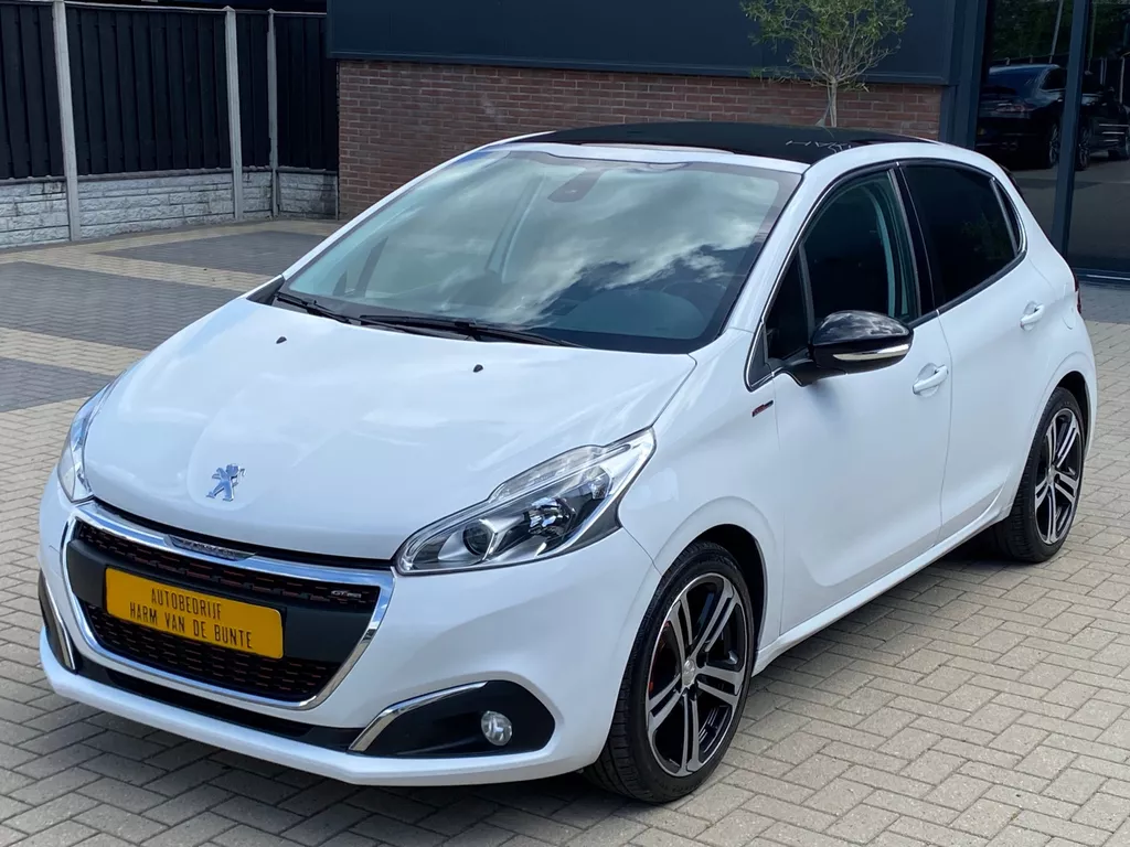 Peugeot 208 1.6 BlueHDi GT-line NIEUWSTAAT PANO CRUISE XENON LED PDC 5 DEURS