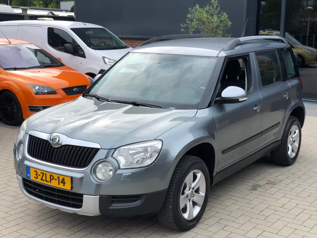 Skoda Yeti 1.2 TSI Active Plus NIEUWSTAAT NAVI L.M. VELGEN ELEKTR PAKKET NWE APK