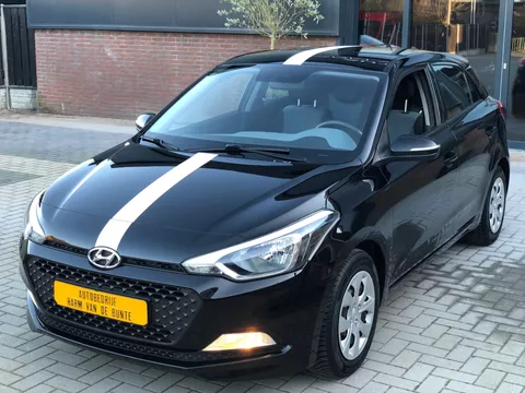 Hyundai i20 1.2 LP i-Drive Cool NIEUWSTAAT 1e EIGENAAR 5 DEURS AIRCO TREKHAAK ELEKTR PAKKET