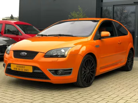 Ford Focus 2.5-20V ST 225pk NIEUWSTAAT XENON CLIMA NWE DISTRIBUTIE NWE APK