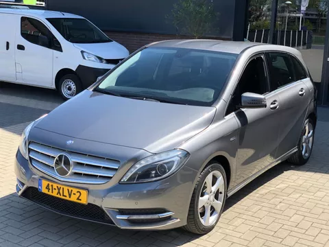 Mercedes-Benz B-klasse 180 XENON LED CAMERA NAVI PDC CRUISE NAP